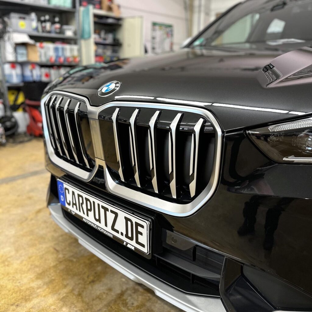 Keramikversiegelung auf einem BMW X1